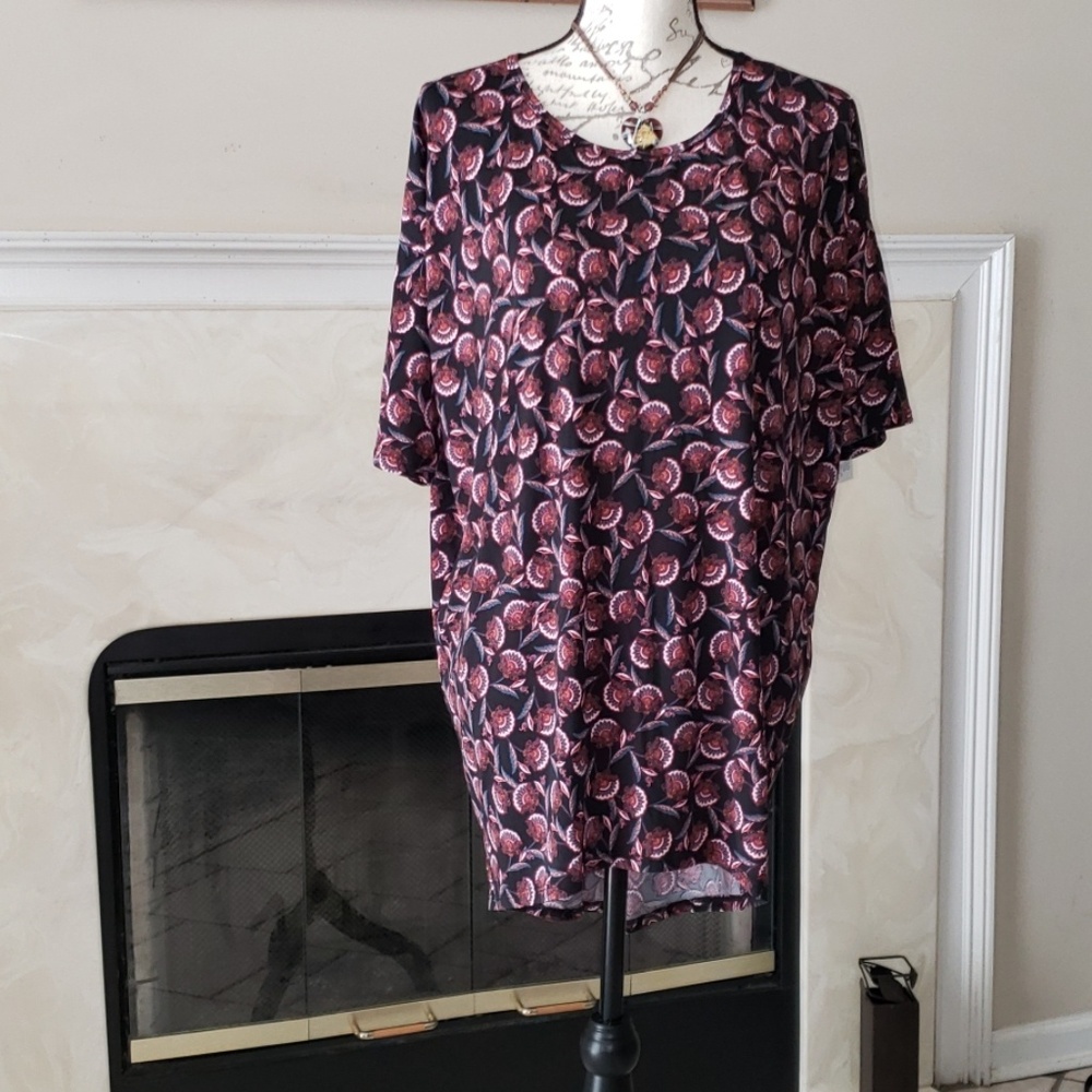 NWT♡ LULAROE IRMA TUNIC UNICORN HTF
